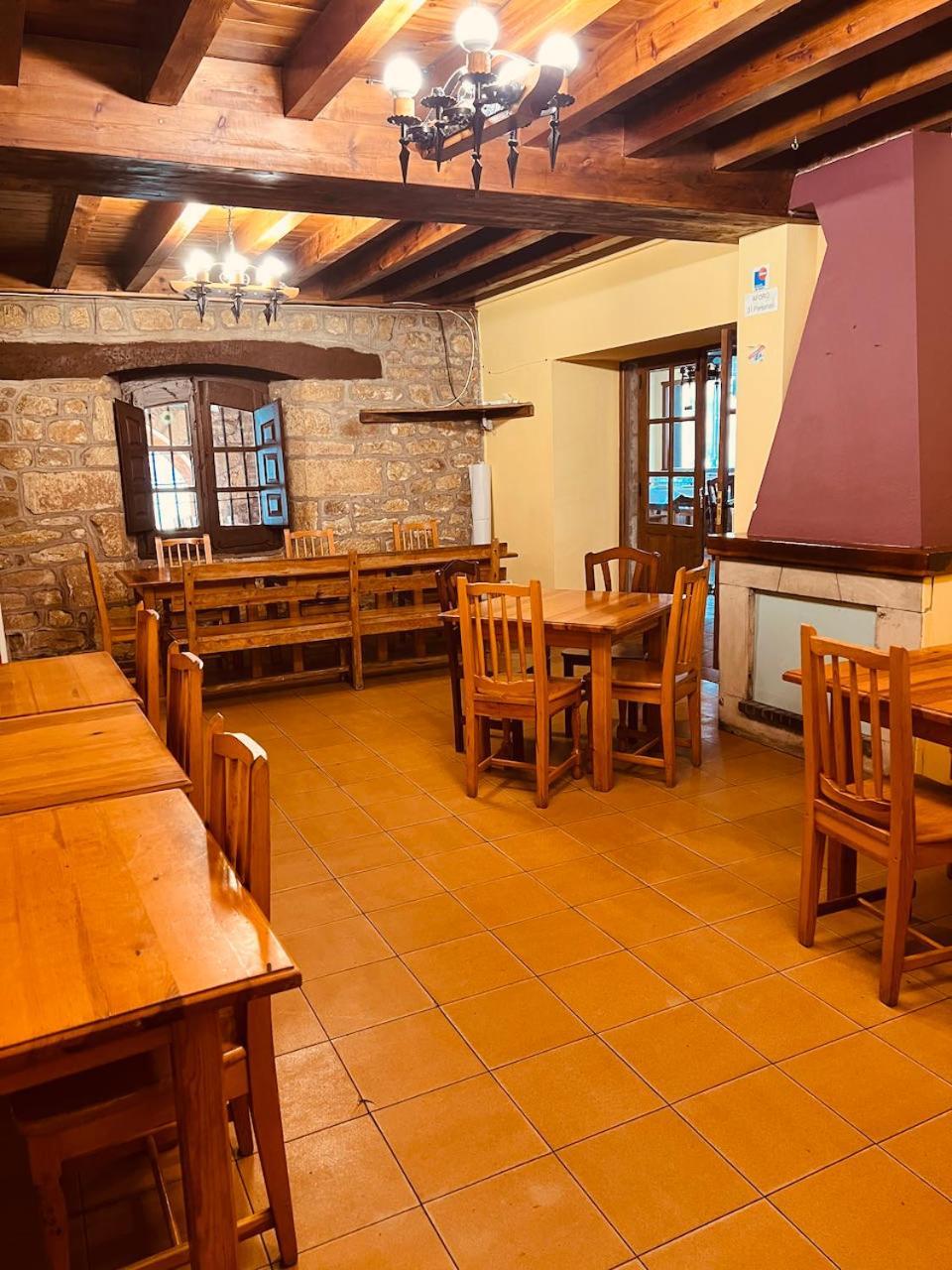 Albergue Pinares - La Casona De Revenga Regumiel de la Sierra エクステリア 写真