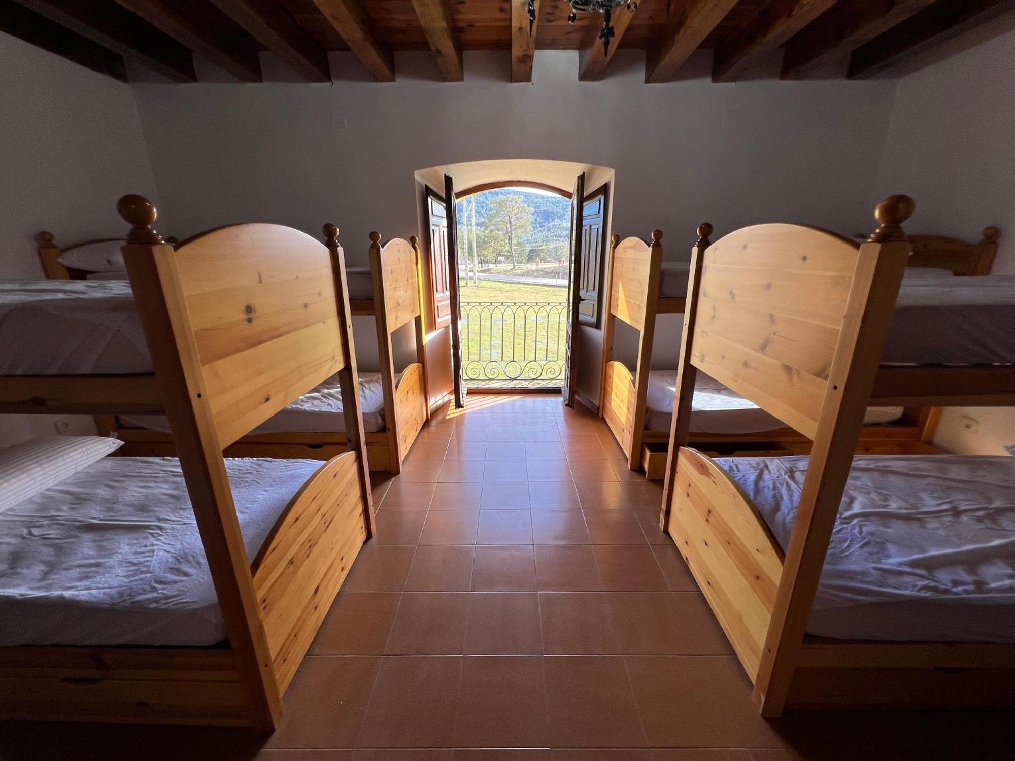 Albergue Pinares - La Casona De Revenga Regumiel de la Sierra エクステリア 写真